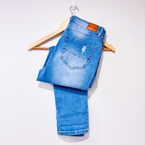 RHODANTHE Light wash distressed boyfriend jeans | Relaxed fit denim | Size 6 * - Picture 12 of 13